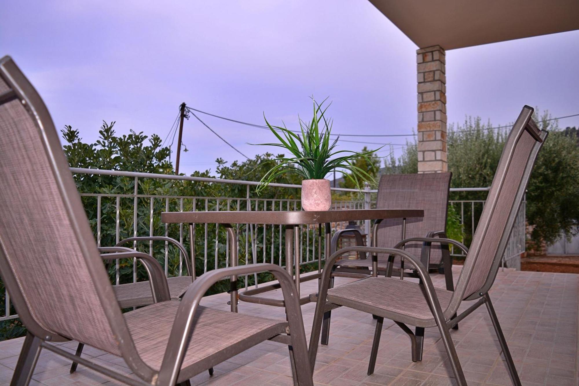 Villa In The Olive Trees Galaxidi Room photo
